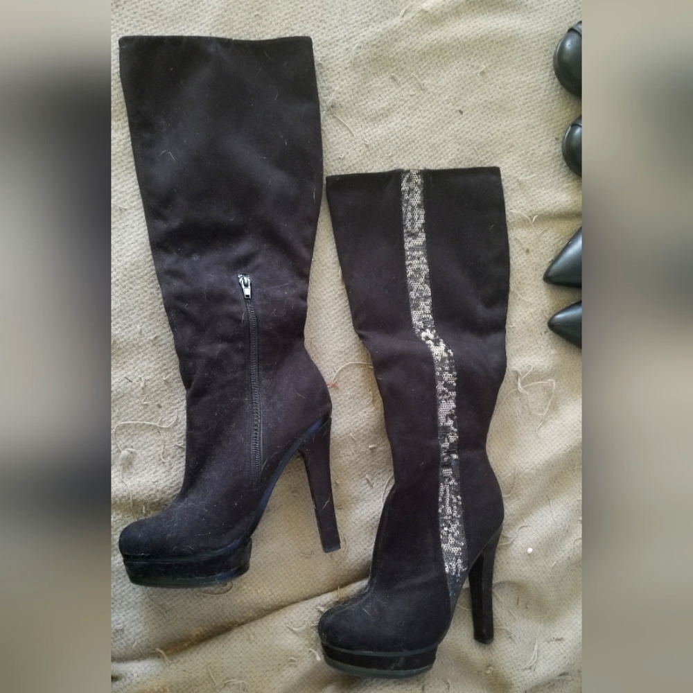 Jennifer Lopez platform boots